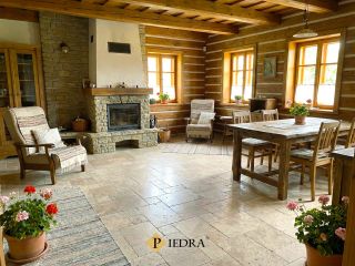 Skutečný přírodní travertin - už od 699 Kč/m2❗ Kartáčovaný povrch ve francouzském stylu vnese do vašeho interiéru teplou...